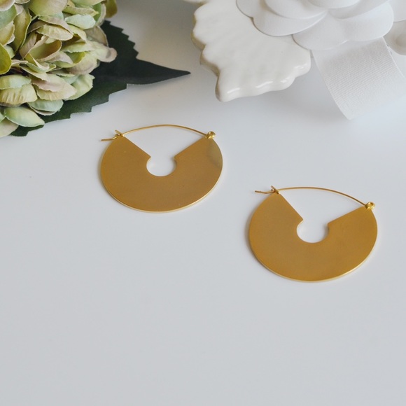 LAST Large Gold Circle Statement Earrings - Picture 3 of 4